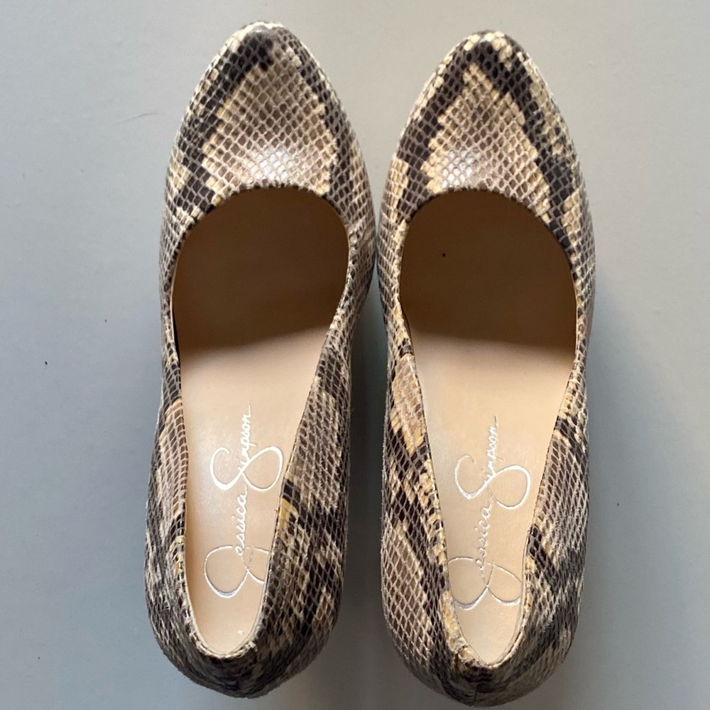 Jessica Simpson Pumps - Picture 9 of 16